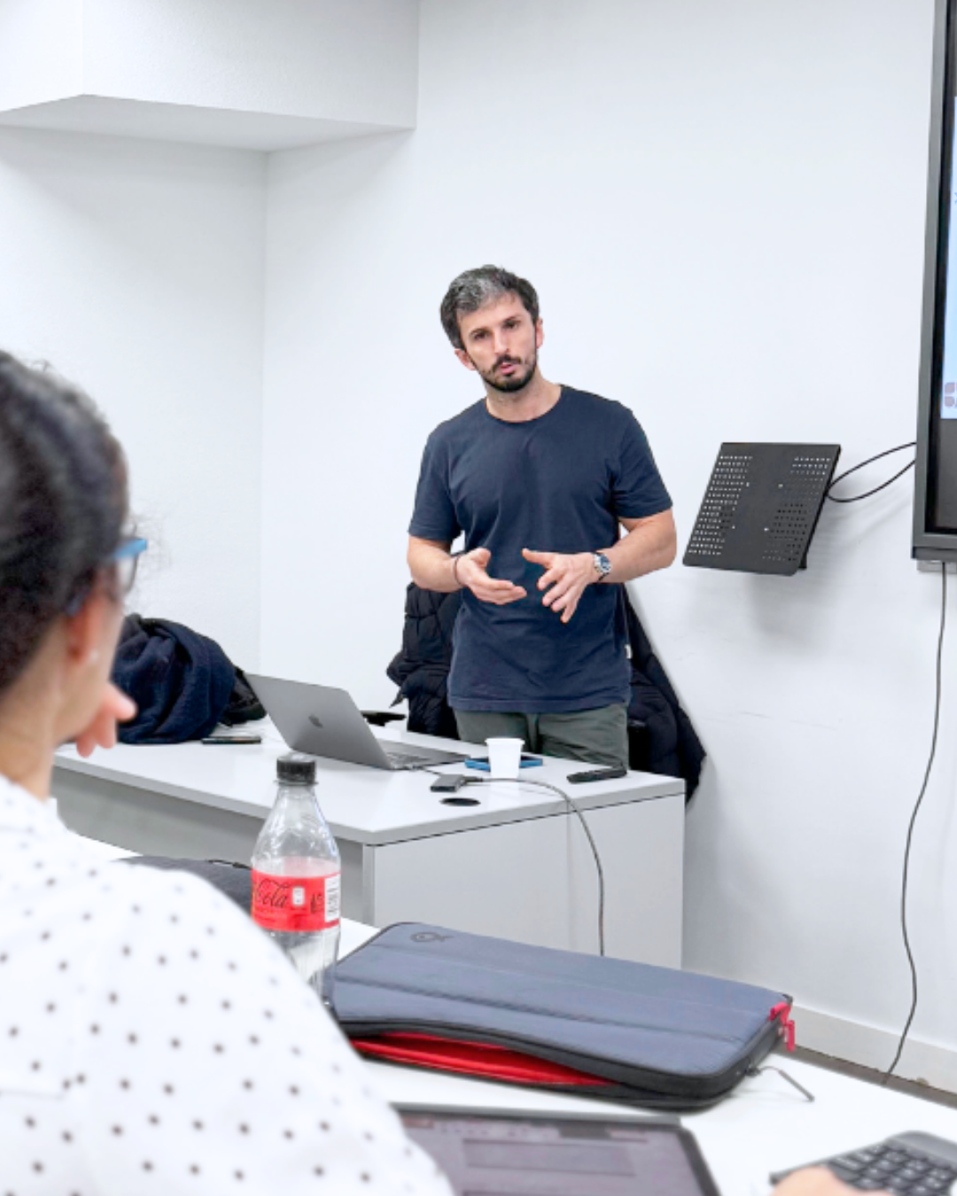 Dr. Eduardo Capilla - Tratamiento prostodóntico sector anterior