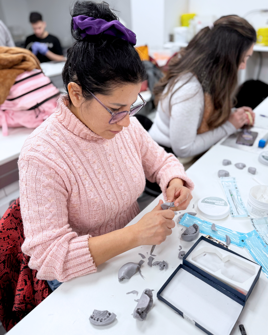 Dr. Pablo Sevilla - Taller de Carillas cerámicas